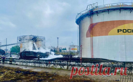 Пожар на нефтебазе в Сочи потушили с помощью «пенной атаки». Пожар на нефтебазе в Адлерском районе Сочи, где горела цистерна с топливом, потушили, сообщил мэр Андрей Прошунин.