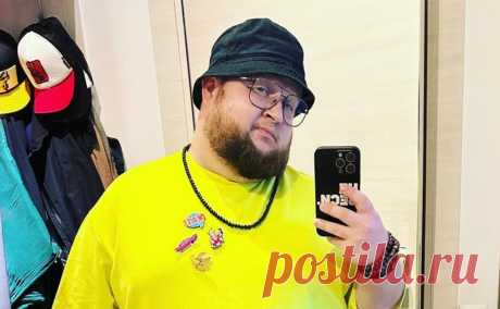 Умер танцор из клипа Little Big Дмитрий Красилов. 29-летнего шоумена нашли мертвым в московской квартире. Предположительно, причиной смерти стала сердечная недостаточность. Накануне он жаловался на плохое самочувствие