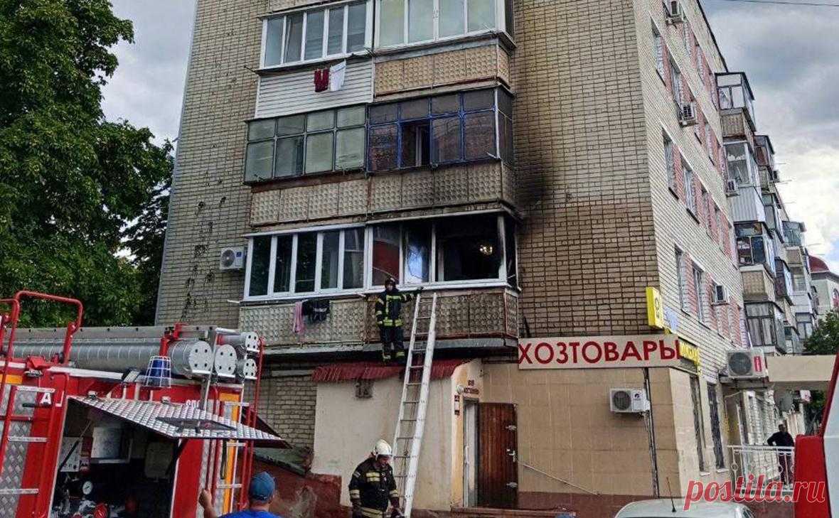 Гладков сообщил о последствиях удара беспилотников по центру Белгорода. В поселке Разумное Белгородского района в результате атаки украинского дрона пострадала женщина. В Белгороде в одном из домов загорелся балкон, в рядом стоящем доме выбило стекла на нескольких этажах