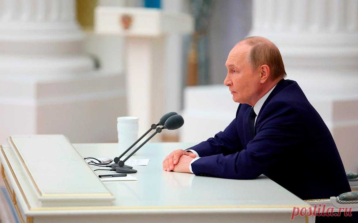 Кто поедет на переговоры с США от российской стороны. Инфографика. 15 августа состоятся первые за четыре года переговоры между президентами США и России. Они пройдут на территории военной базы на Аляске. Состав российской делегации стал известен накануне. Кто в нее войдет — в инфографике РБК