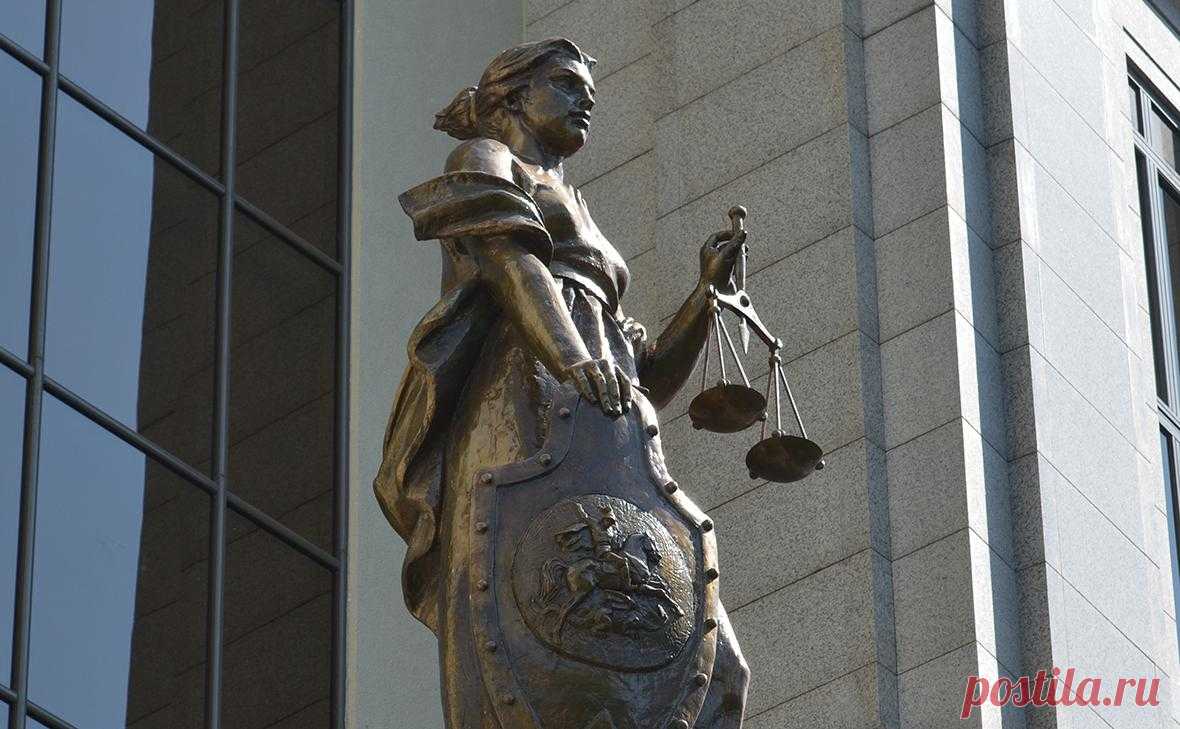 Суд пересмотрел решение по делу об увольнении сотрудника из-за ИИ. Апелляционный суд пересмотрел решение по спору, связанному с увольнением сотрудника из-за искусственного интеллекта. Часть компенсаций была отменена, но решение о необходимости восстановить сотрудника осталось в силе