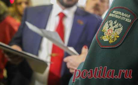 Аудиторы раскрыли объем долгов налогоплательщиков перед ФНС. Счетная палата сообщила, что в 2023 году просроченные долги налогоплательщиков выросли до 1,3 трлн руб. В ФНС назвали рост техническим, объяснив его изменением методологии и отметив рост платежной дисциплины в целом