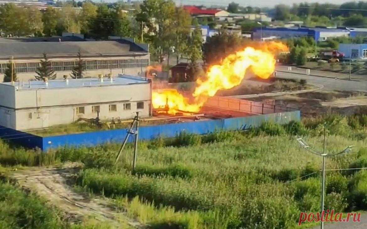 В Кургане загорелась газораспределительная подстанция. Газораспределительная подстанция воспламенилась в столице Курганской области — Кургане, спасатели эвакуировали 235 жильцов из близлежащего дома.