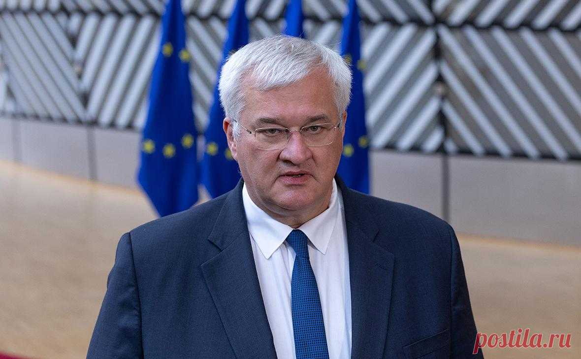 Украина попросила у Польши кредит на €120 млн. Украина обратилась к Польше с просьбой предоставить кредит на €120 млн для закупки продукции польской оборонной промышленности. По словам Сибиги, обсуждения касались приобретения переносных зенитно-ракетных комплексов Piorun