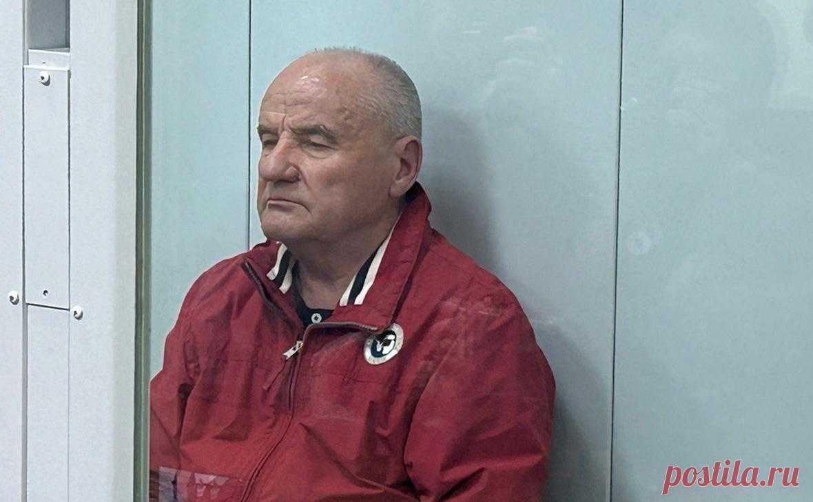 На деньги для парка «Патриот» Попову построили дачу, баню и гараж. Бывший замминистра обороны генерал Павел Попов построил на своем участке жилой и гостевые дома, а также гараж, заявил сотрудник Главной военной прокуратуры, о чем сообщает ТАСС.