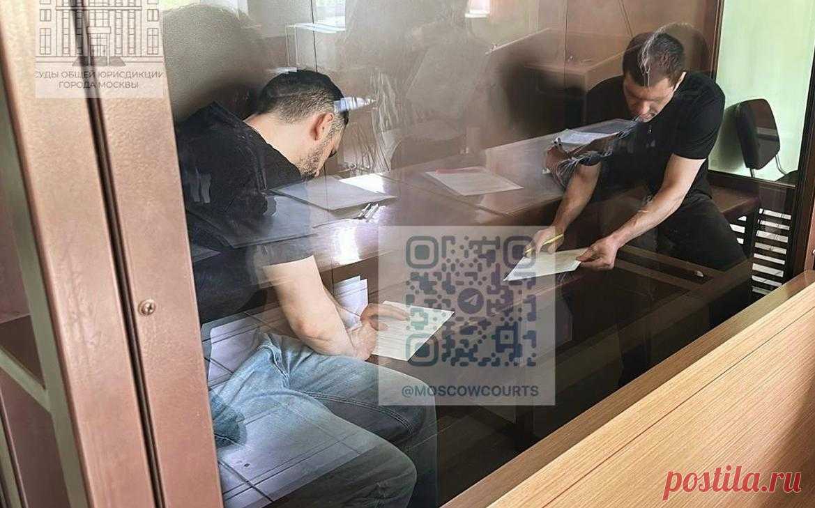 Двух офицеров ФТС, боровшихся с наркоторговлей, осудили за взятку. Дорогомиловский суд Москвы приговорил двух офицеров управления Федеральной таможенной службы по борьбе с контрабандой наркотиков к тюремному заключению за получение взятки, сообщили ТАСС в пресс-службе суда.