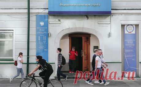 ФНС запланировала отказ от большинства деклараций по НДФЛ. ФНС существенно расширит бездекларационный порядок расчета и уплаты подоходного налога для населения к декабрю 2025 года. Эксперты видят прогресс в этом направлении в последние годы, но полного упразднения деклараций пока не будет