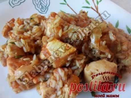 Рисовая каша с капустой и куриной грудкой Дорогие читатели! Рисовая каша с капустой и куриной грудкой, блюдо на каждый день. В нашей семье мы готовим его часто и всегда большую порцию. Съедается всегда на «ура». Сытно и вкусно. ИНГРЕДИЕНТЫ: 2 стакана риса 500 г капусты 1 куриная грудка 3 головки лука 2 моркови 3 ст. ложки томатного соуса зелень (укроп, петрушка…) черный …