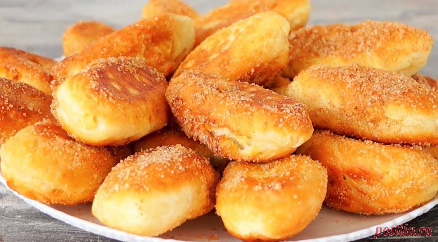 Беру 1 яйцо и 1 яблоко. Рецепт ленивых пирожков: вкусно и воздушно Из-за недостатка времени люди не всегда могут позволить себе домашнюю выпечку собственного приготовления. Проблема кроется в том, что большинство рецептов требует долгого замеса теста или кропотливой работы с заворачиванием начинки. Можно упростить процесс и прибегнуть к простому способу приготовления. Мы представляем рецепт ленивых пирожков. Их легко и просто сделать, если в доме есть самые базовые […]