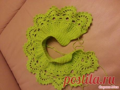 Шапочка и воротничок с клубничками - Страна Мам