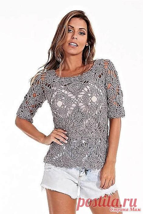 Ажурная  летняя блуза  серебряного цвета из мотивов Ажурная гламурная летняя блузка крючком серебряного цвета из мотивов от Circulo  Размер: европейский 38/40, русский 44/46, международный M/L.