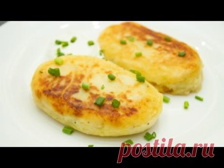 КАРТОФЕЛЬНЫЕ ЗРАЗЫ С ГРИБАМИ Очень Вкусные и Нежные | ЭТО ПРОСТО ИНГРЕДИЕНТЫ:картофель - 1 кгяйцо - 1 шт.мука - 3 ст.л.соль - по вкусуперец чёрный молотый - по вкусушампиньоны - 300 глук - 1 шт.растительное масло - для жаркисметана - для подачиВыход - 8 шт