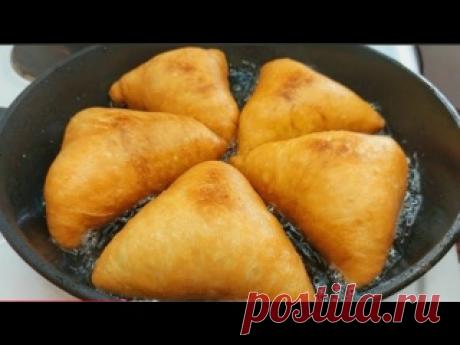 Пирожки готовлю давно, а такое тесто не знала! Недорогое и пышное, вкусное. Хрустит великолепно! Ингредиенты200мл теплый рассол (маринад от солений )1 ст. л сахарЩепотка соль1 шт яйцо50гр растительное масло1 ст.л дрожжи500гр мука+/-НачинкаЗелёный лук4 шт отварной яйцаПо вкусу сольДля жарки 300гр растительное масло