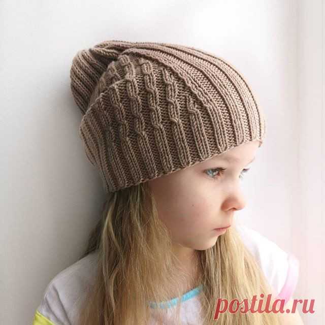 Шапочка из Lana Gatto SUPERSOFT Связана в 1 нить, круговые спицы 2.75. Расход 2 моточка.На ОГ 50-54 116 п., на ОГ 54-58 120 п.Набираем петли обычным способом (+1 п. для замыкания в круг) Вяжем резинку 2×2 15 рядов.Поместить маркер на начало ряда. Отсчитать влево 70п.,повесить второй маркер.1 ряд рисунка- до маркера...