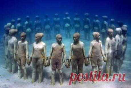 Музей подводных скульптур в Канкуне