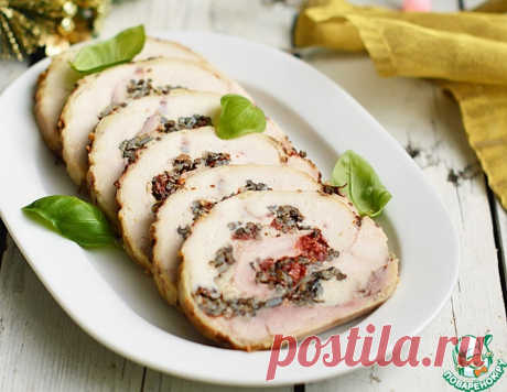 Рулет из курицы с черным рисом и вялеными томатами – кулинарный рецепт