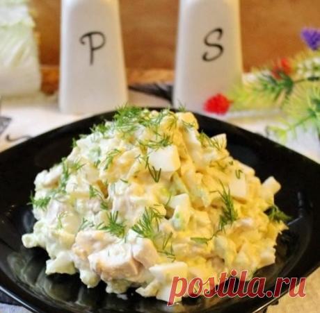 ​Салат из курицы и ананаса Ингредиенты:Курица&nbsp; отварная &mdash; 250 гЯйцо куриное &mdash; 2 шт.
Ананас &mdash; 150 г&nbsp;Пекинская капуста &mdash; 150 г&nbsp;Майонез &mdash; 1–2 ст. л.&nbsp;Соль &mdash; по вкусуПриготовление:1. Ананас нарежьте небольшими кубиками и выложите в салатник.&nbsp;2. Отварную...