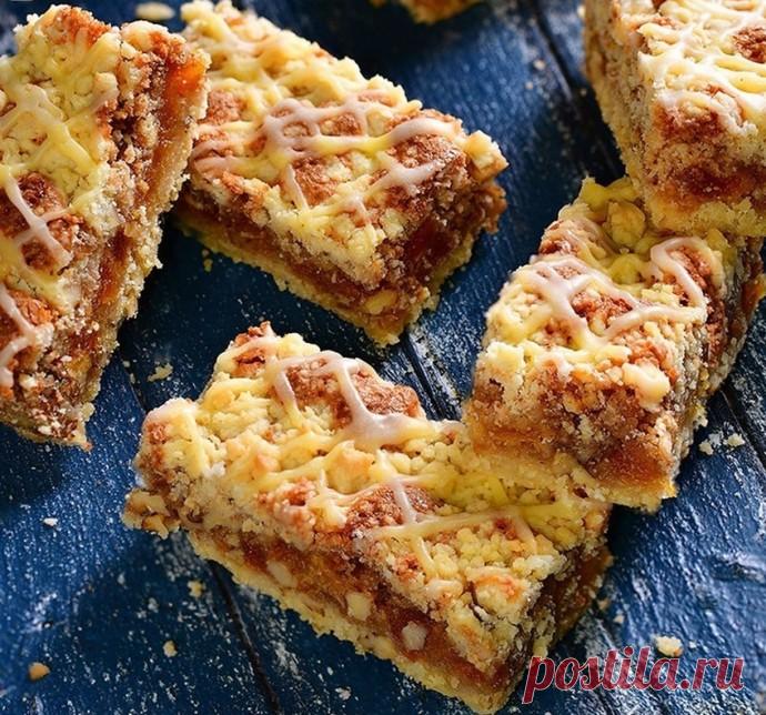 ​Пирожное с курагой и орехами