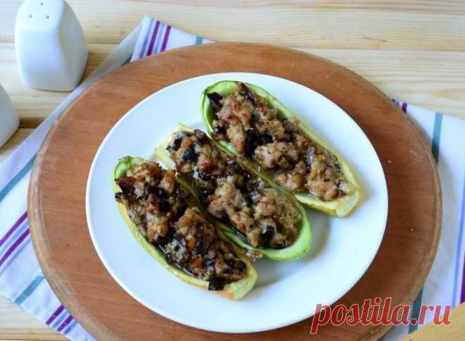 ​Кабачки фаршированные