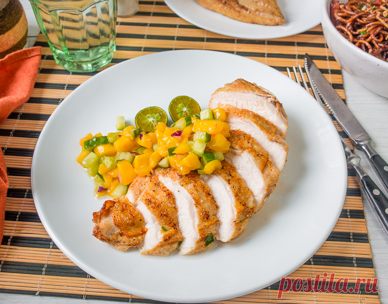 Куриное филе с манговой сальсой на Вкусном Блоге Куриное филе с манговой сальсой - вкусные проверенные рецепты, подбор рецептов по продуктам, консультации шеф-повара, пошаговые фото, списки покупок на VkusnyBlog.Com