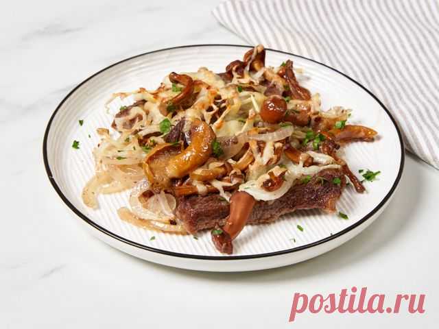 Мясо по-царски – пошаговый рецепт приготовления с фото Для мяса по-царски вам понадобится филе говядины. Желательно, чтобы это была вырезка, тонкий или толстый край. Тогда блюдо будет мягче и сочнее.