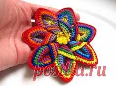 Crochet applique flower / star design - either to buy…