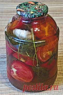 Быстрые малосольные помидоры в маринаде из чайной заварки.