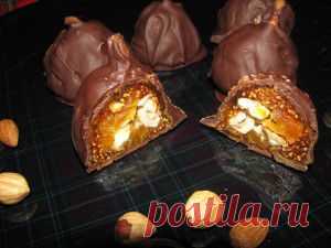 Шоколадные домашние конфеты из инжира с орехами и курагой | Идея Меню