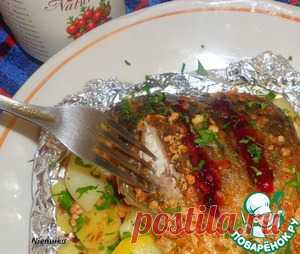 Рыба, запеченная в фольге, с картофелем и репчатым луком - кулинарный рецепт
