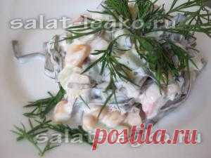 Крабовый салат, рецепт с морской капустой, огурцом и кукурузой