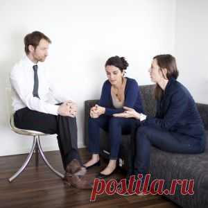 Можно ли заставить наркомана лечиться? | Близкие наркоману люди всячески пытаются ему помочь побороть эту страшную болезнь, предпринимая для этого самые всевозможные способы. Одним из таких методов помощи выступает принудительное лечение.