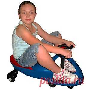 Детская машинка Bibicar (Бибикар) 
Бибикар (Bibicar) – это новая и необычайно интересная для детей игрушка. Яркая машинка Бибикар работает не на батарейках и даже не за счет генераторов. Этот детский автомобиль умеет ездить просто по элементарной физике: за счет центробежной и гравитационной сил. Поэтому купить его гораздо выгоднее, чем многие другие детские машинки.
Как управлять машинкой Бибикар?
Для того чтобы прокатиться на Bibicar не нужно прикладывать практически никаких особых усил