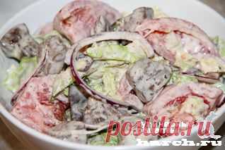 Салат из куриной печени с пекинской капустой и помидорами “Карусель” | Харч.ру - рецепты для любителей вкусно поесть