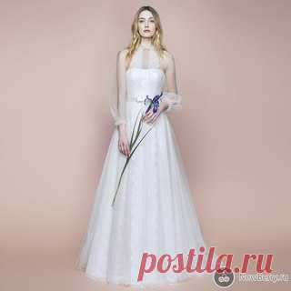 Свадебная коллекция Blumarine Sposa 2018 

#СвадебноеПлатье_ProWedding

Обворожительная коллекция свадебных платьев на 2018 год от Blumarine Sposa. Итальянский бренд Blumarine представил в лукбуке коллекции очень романтичные и женственные образы. Подвенечные наряды окутаны в цветочные мотивы, украшены кружевными вышивками, рюшами и бантами. Каждое свадебное платье из коллекции Blumarine поистине изящно и неповторимо!Pro Wedding | VK