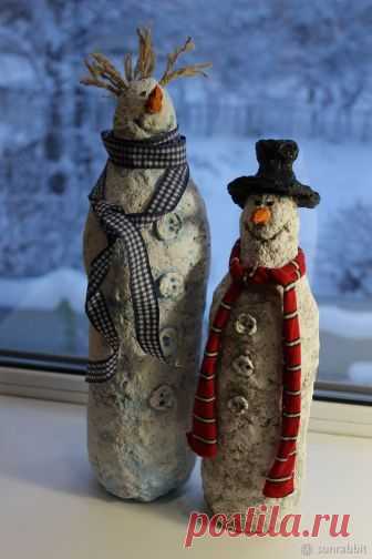 Создаем креативных снеговиков из папье-маше Предлагаю вашему вниманию мастер-класс по созданию снеговиков из папье-маше. Для изготовления снеговика нам понадобятся: Папье-маше, пластиковая бутылка, акриловые краски, губка для мытья посуды,…