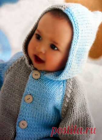 Вяжем детский свитер: пошаговое описание Совет 1: Как вязать детский свитер спицами  Вязаный свитер с капюшоном выполнен вязкой с дополнением узора 