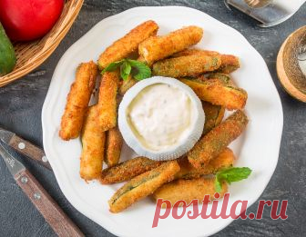 Кабачковые наггетсы на Вкусном Блоге Ну что – готовы продолжить кабачковое безумие? Сезон еще полным ходом, так что хватайте цуккини в руки – и вперед готовить из них… наггетсы! Да-да, наггетсы 🙂 В хрустящей корочке, вкусные и сочные. Это просто бомба! Отличная альтернатива курице 😉 И неплохой способ скормить ненавистные кабачки детям. Очень рекомендую подавать…