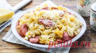 Макароны с сосиской и сыром: рецепт, особенности приготовления Очень часто хозяйкам не хватает времени, чтобы приготовить оригинальное, но сложное блюдо. Приходят на выручку рецепты простых, но очень вкусных блюд.
