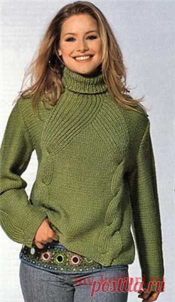 Модный свитер спицами изнаночной гладью и красивыми косами - Колибри Очень интересная модель свитера, выполненного спицами, понравится всем женщинам без исключения. Свит