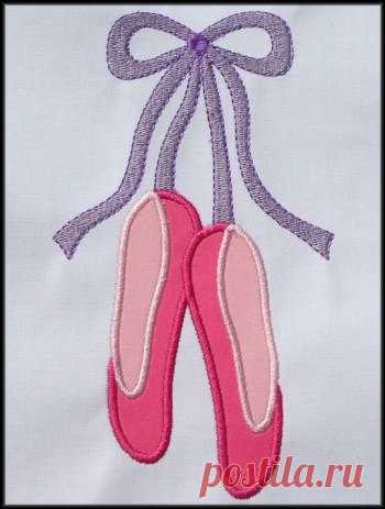 INSTANT DOWNLOAD Ballerina shoes Applique designs 3 sizes Ballerina shoes machine embroidery applique designs.  Comes in 3 sizes, for the 4x4, 5x7 and mega hoop.  color chart included    H: 3.89 x W: 2.25 stitch count: 5958  H: 6.90 x W: 4.00 stitch count: 11240  H: 9.46 x W: 5.50 stitch count: 16812    ***THIS IS NOT AN IRON ON PATCH OR A FINISHED ITEM***  Appropriate hardware and software is needed to transfer these designs to an embroidery machine.    You will receive t...