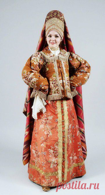 Коллекция народной одежды в Государственном Русском музее - одна из крупнейших в России.