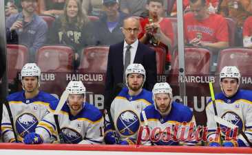 Клуб НХЛ уволил главного тренера после провального сезона. «Баффало» отправил в отставку Дона Гранато, который руководил командой с 2021 года. «Сэйбрз» не могут выйти в плей-офф НХЛ уже 13 сезонов подряд