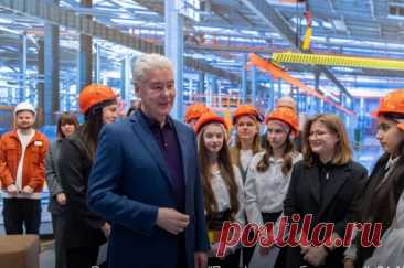 Собянин: город помогает москвичам получать востребованные профессии. В конце 2023 года в столице начал работу центр «Профессии будущего».