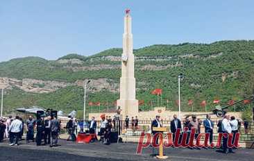 В Дагестане открыли памятник советским воинам, погибшим в борьбе с фашизмом. В церемонии открытия приняла участие делегация Организации Договора о коллективной безопасности