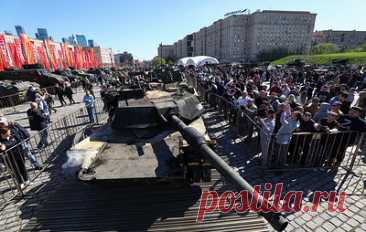 Танки Abrams и Leopard стали самыми популярными трофеями в соцмедиа РФ. Тройку лидеров замыкает боевая машина пехоты M2A2 Bradley производства США, набравшая более 7,7 тыс. упоминаний в соцмедиа, свидетельствуют результаты исследования Brand Analytics