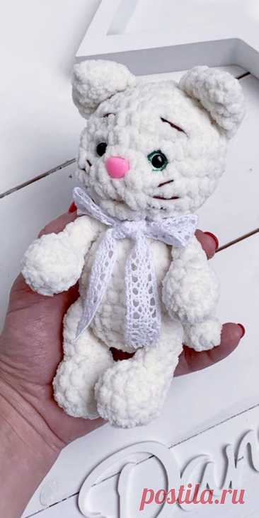 PDF Малыш котёнок крючком. FREE crochet pattern; Аmigurumi doll patterns. Амигуруми схемы и описания на русском. Вязаные игрушки и поделки своими руками #amimore - плюшевый котик, кот, кошечка, кошка, котенок.
