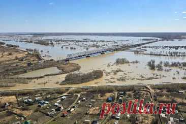 В российском регионе из-за паводков образовалась пробка на десятки километров