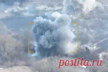 ВС РФ планирующими бомбами уничтожили пункт дислокации украинской ДРГ. База украинских диверсантов находилась у границ Курской области.