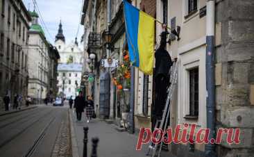 Западный инвестор онлайн-казино на Украине пожаловался на вымогательство. Владеющий онлайн-казино Cosmolot бизнесмен Дамерау заявил, что чиновники просят перевести половину его компании в офшор в обмен на прекращение следствия против нее. Ранее он называл Украину «лучшим регионом» для инвестиций