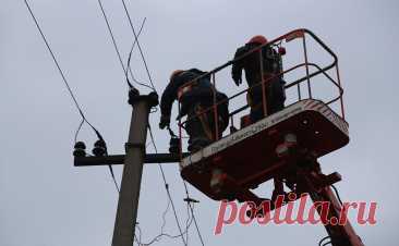 Жители села в Белгородской области остались без света после обстрела. Жители села Старый Хутор Валуйского городского округа Белгородской области временно остались без света из-за обстрела со стороны Украины, сообщил губернатор Вячеслав Гладков.